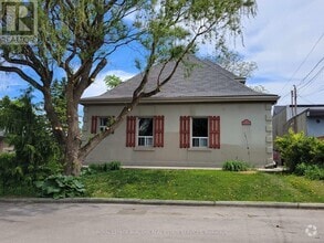 Building Photo - 303-303 E 19th St