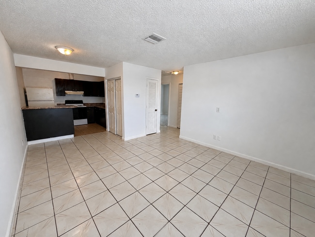 Building Photo - 530 NW 35th St