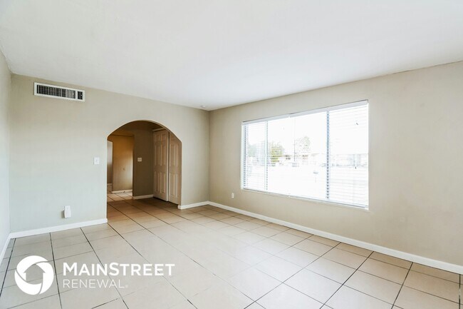 Foto del edificio - 333 Inez Dr