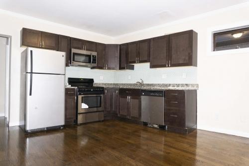 Building Photo - 4 bedroom in Waterfront MA