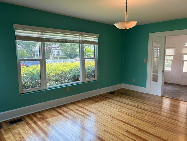 Building Photo - Beautifully Restored 2 bed/1 Bath Old Nort...