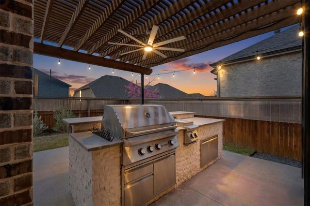 Foto del edificio - 4135 Starlight Creek Dr