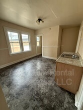 Building Photo - 3529 W Pierce St