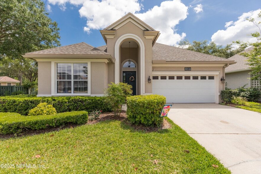 Foto principal - 212 Island Green Dr