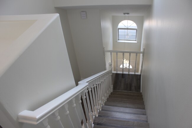 Building Photo - 3 bedroom in Los Angeles CA 90024