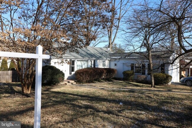 Building Photo - 4325 Maple Ave
