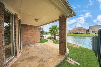 Building Photo - 12003 Sunrise Way