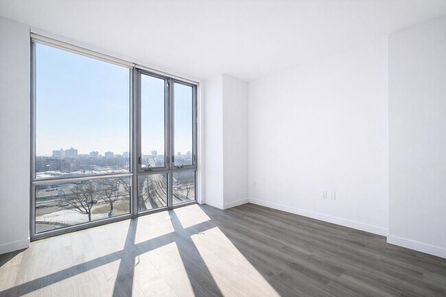 Foto del edificio - 1524 Sheepshead Bay Rd