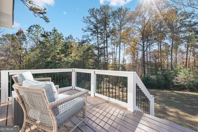 Building Photo - 17 N Wesley Ridge