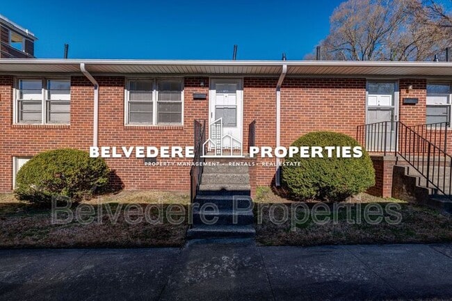 Building Photo - 215 McIver St