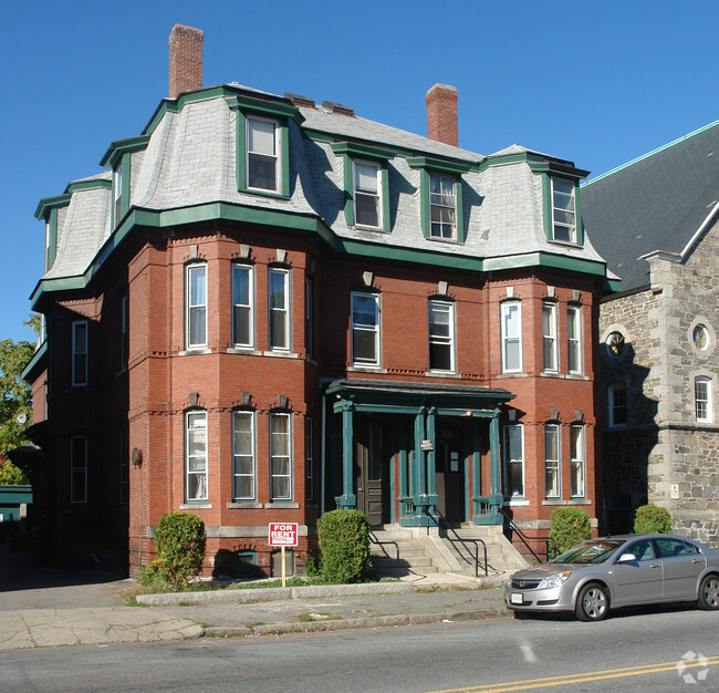 Building Photo - 169-171 Haverhill St