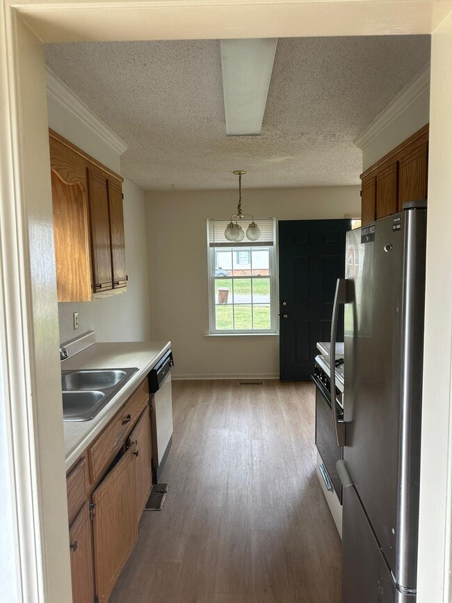 Richmond Road Apartments