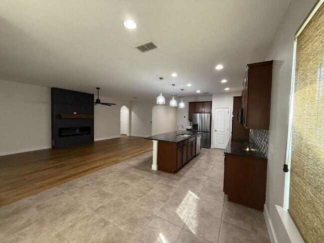 Foto del edificio - 1040 Thunderhead Ln