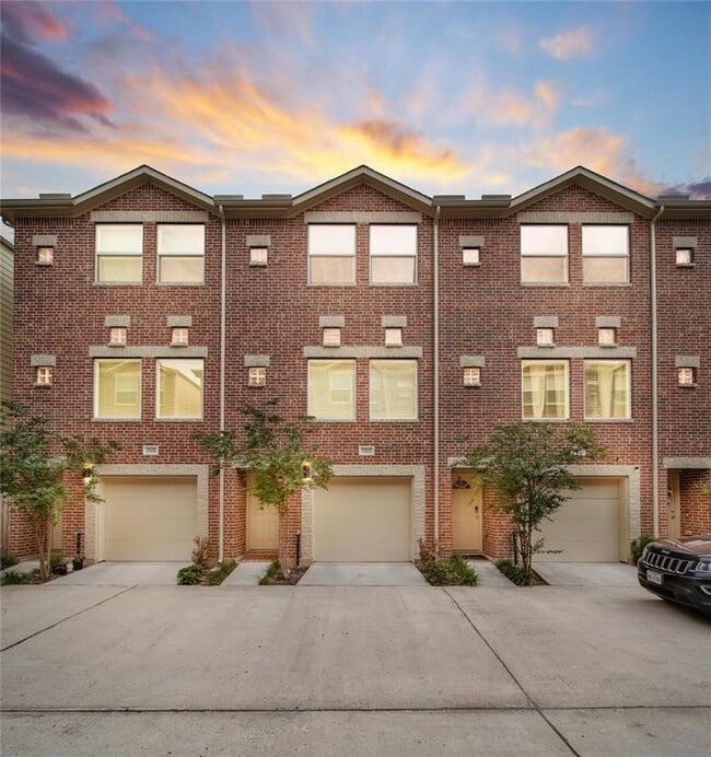 Building Photo - 8705 Bryam St