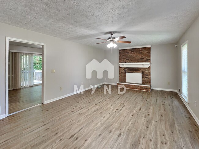 Building Photo - 1304 Autumn Hill Ln