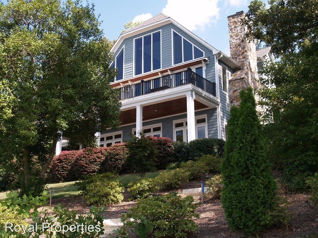 Building Photo - 16449 Belle Isle Dr