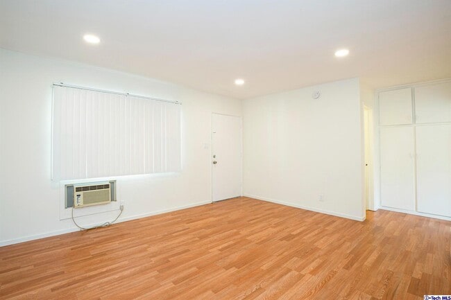 Building Photo - 1169 Spazier Ave