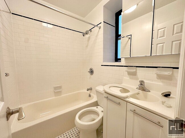Foto del edificio - NO FEE Studio on Upper West Side! Won't St...