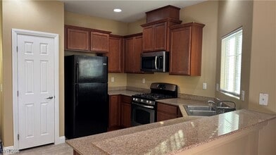 Building Photo - 9473 Alma Ridge Ave