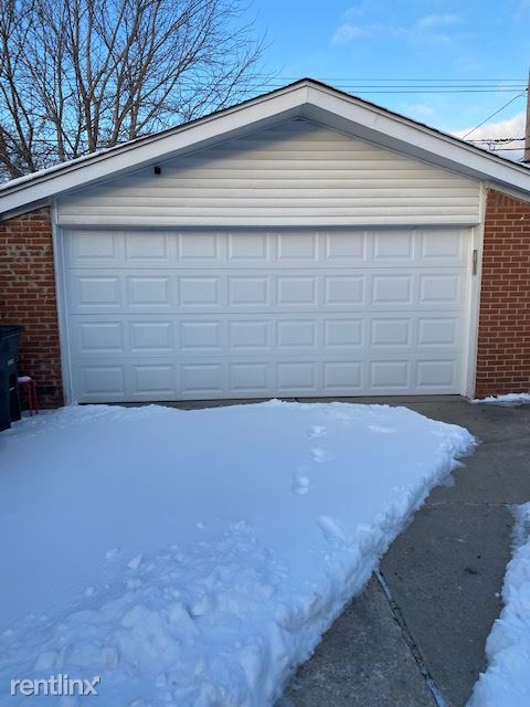 Foto del edificio - 3 br, 2 bath House - 6680 Pine St.