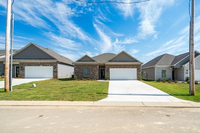 Building Photo - New Construction Elegance on a Peaceful Cu...