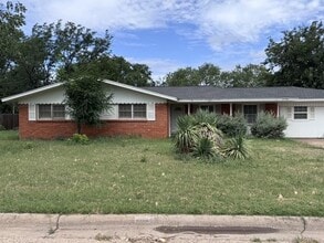 Building Photo - 2626 Garfield Ave