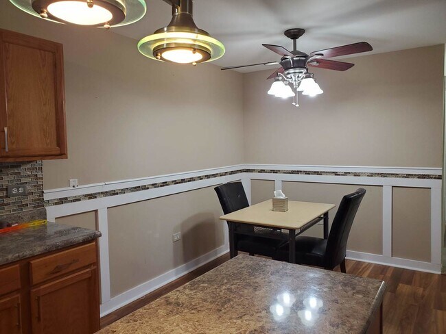 Foto del edificio - 893 Golf Course Rd