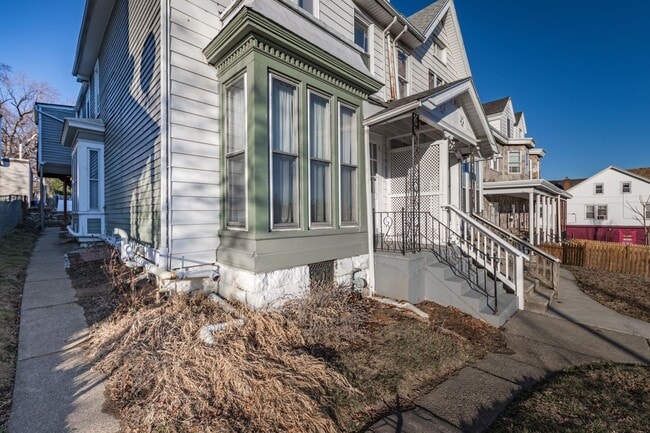 Building Photo - 1031 Northampton St