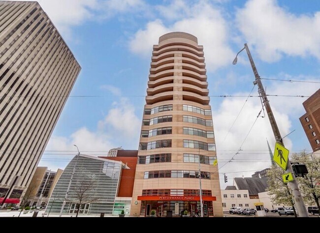 Building Photo - 109 N Main St