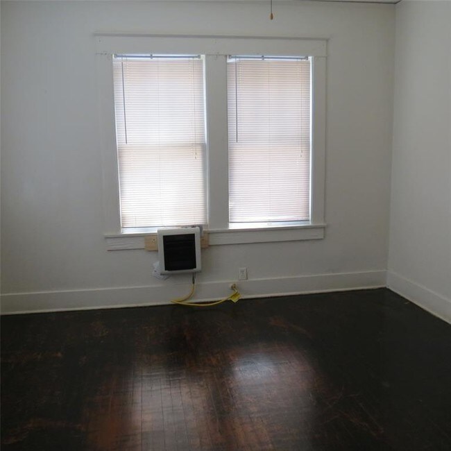 Building Photo - 3419 Avenue O