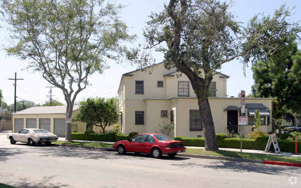 Primary Photo - 2900 W Martin Luther King Jr Blvd