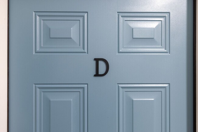 Foto del edificio - $500 OFF March Rent! Stylish Upstairs 1BR in Historic District