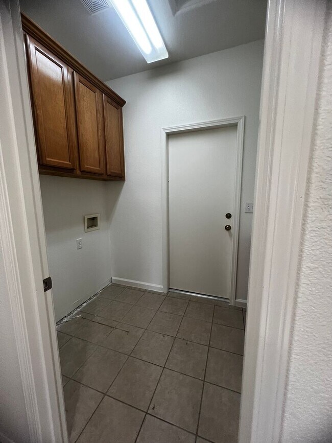 Foto del edificio - 1746 Charles Krug Ave