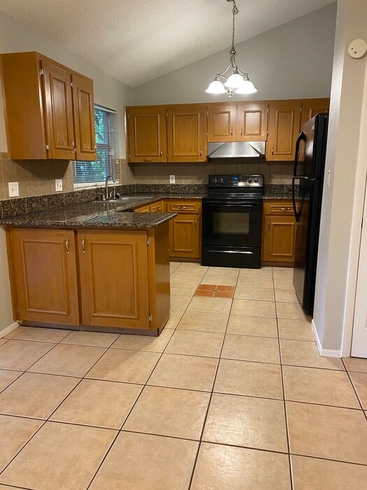 Building Photo - 3625 Coppertree Cir - BRANDON