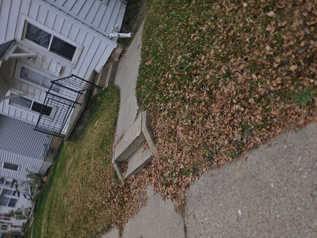 Foto del edificio - SW 4 bedroom 2 bath with fenced yard