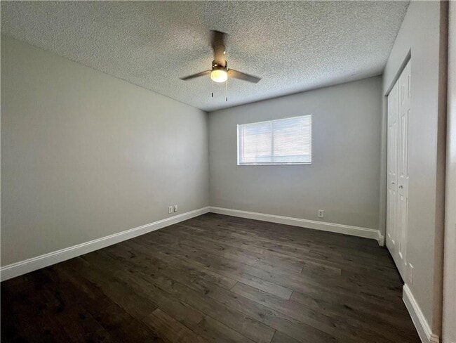 Foto del edificio - 22750 Pickerel Cir