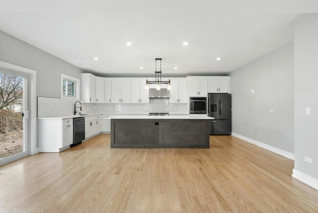 Foto del edificio - 4016 Faith Ln