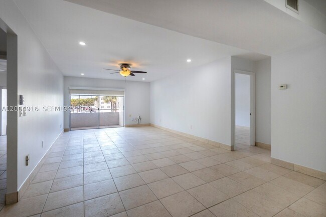 Foto del edificio - 7747 SW 86th St