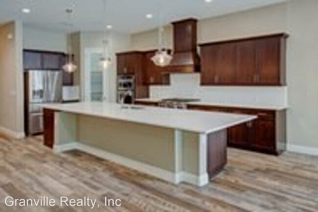 Foto del edificio - 4 br, 3 bath House - 745 E. Gettysburg Ave