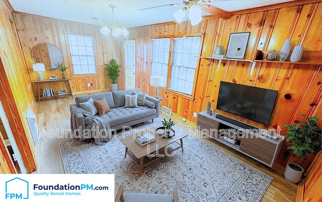 Building Photo - 4126 Meadow Dr