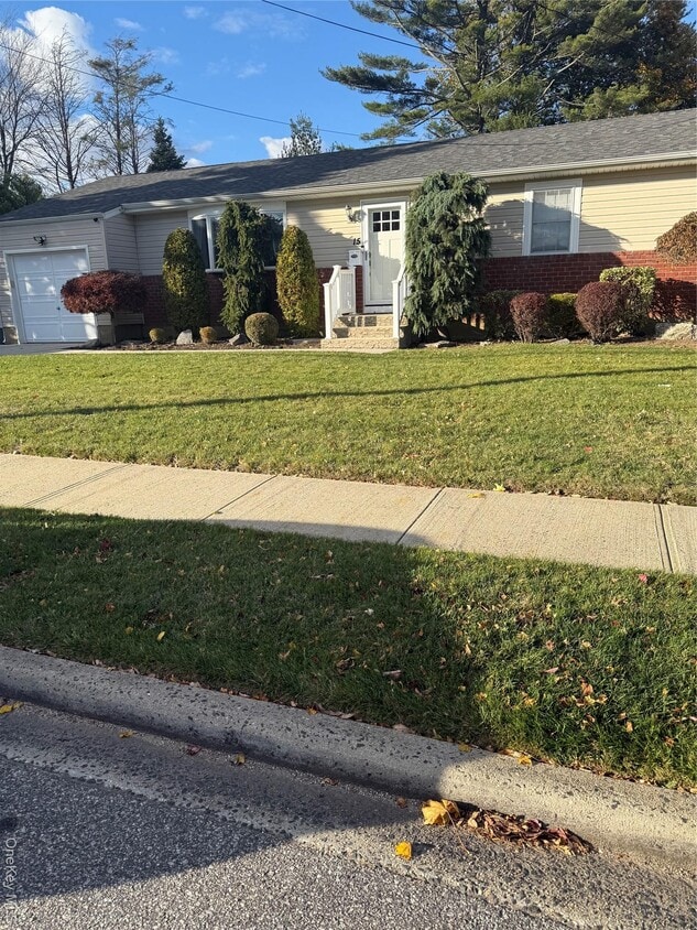 Primary Photo - 15 Garfield Ave