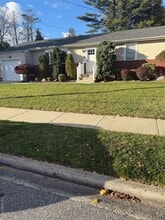 Building Photo - 15 Garfield Ave