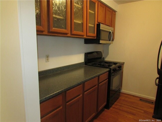 Building Photo - 59 Old Post Rd