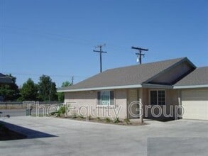 Building Photo - 3640 E Mineral King Ave