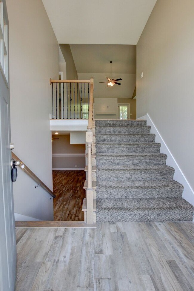 Foto del edificio - 1121 Cardinal Creek Dr