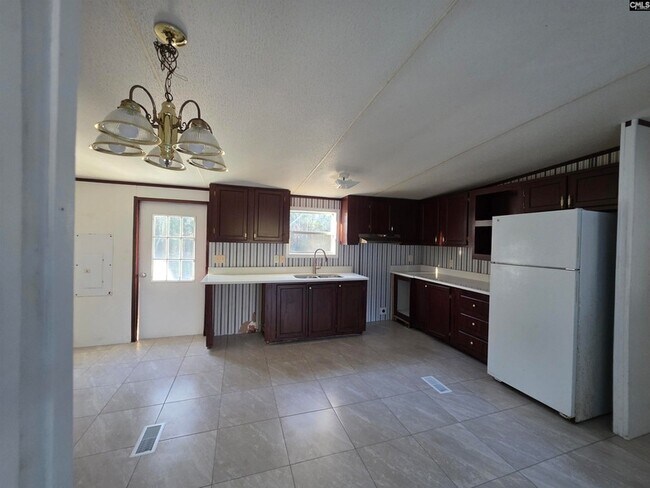 Foto del edificio - 135 Buckeye Ct