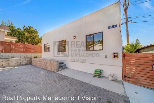 Foto del edificio - 2 br, 1 bath House - 3122 Chaucer St