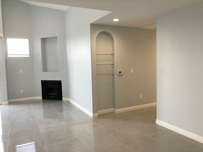 Building Photo - 12222 Moorpark St