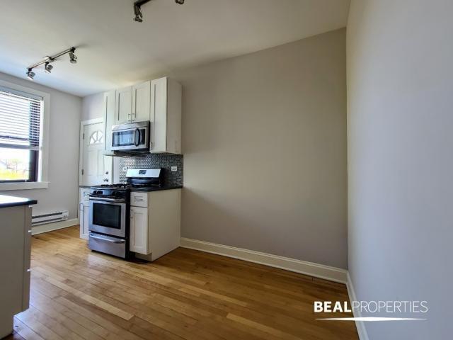 Building Photo - 1 bedroom in CHICAGO IL 60647