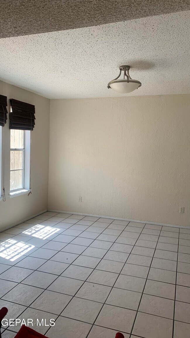 Foto del edificio - 10628 Springwood Dr